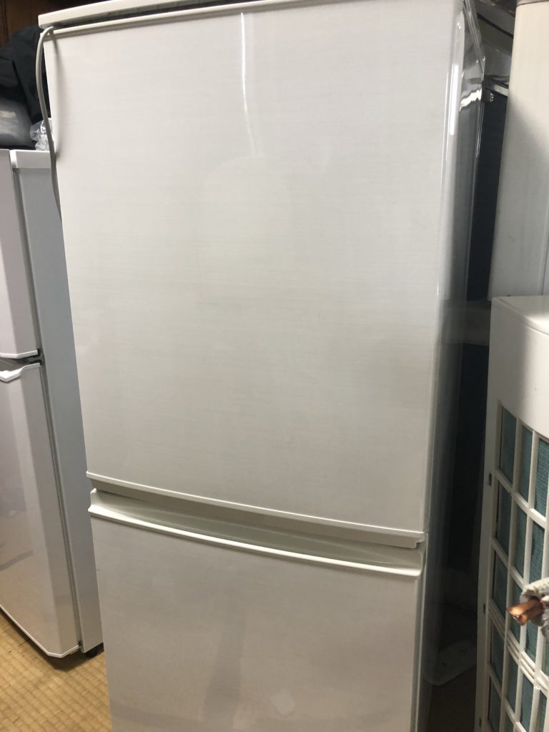 SHARP 冷凍冷蔵庫 ２０１７年 – ロコストサービス